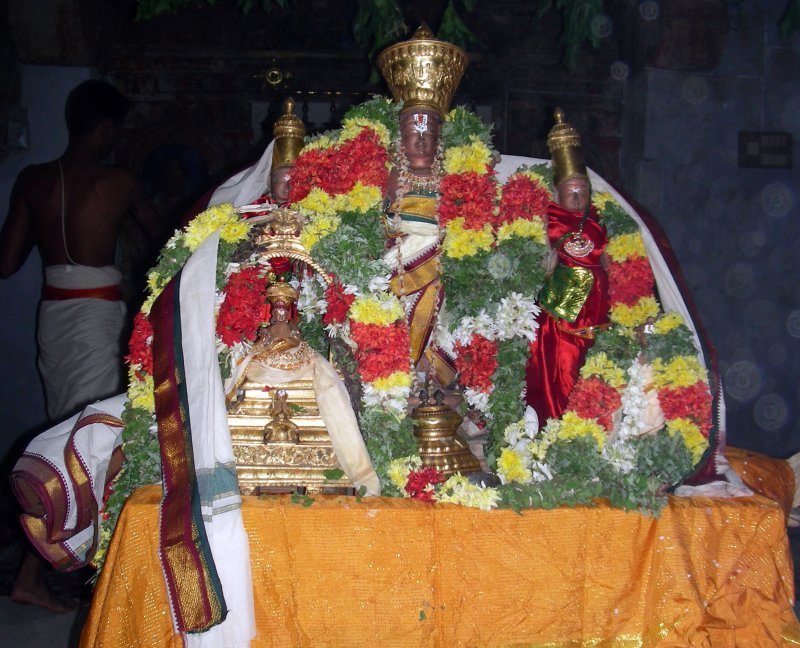 nampillai-srirangam-with-perumal